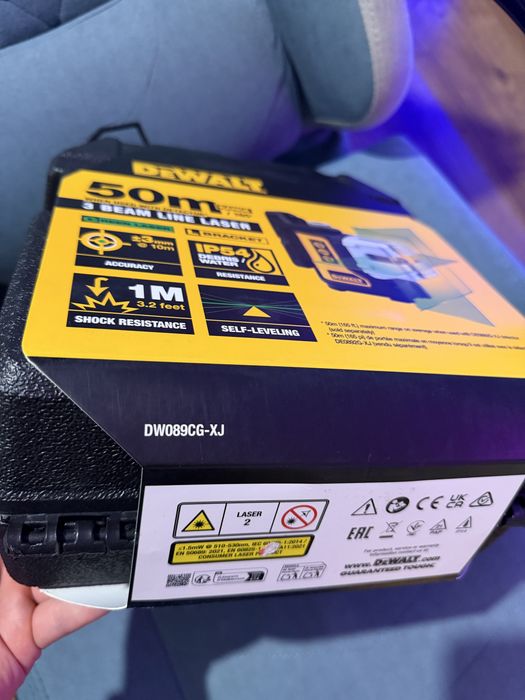 Лазерний рівень DeWALT DW089CG-XJ (зелений промінь)