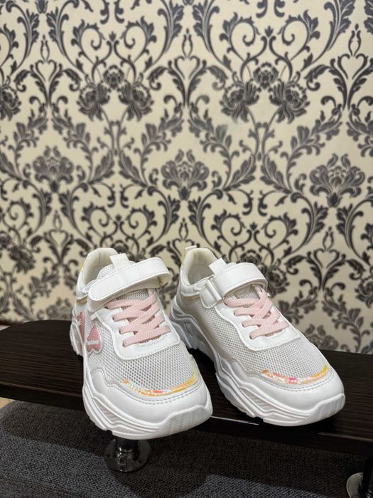 кроссовки для девочки в сеточку