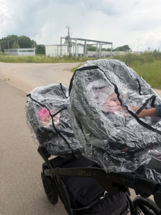 Sprzedam wózek bliźniaczy 2w1