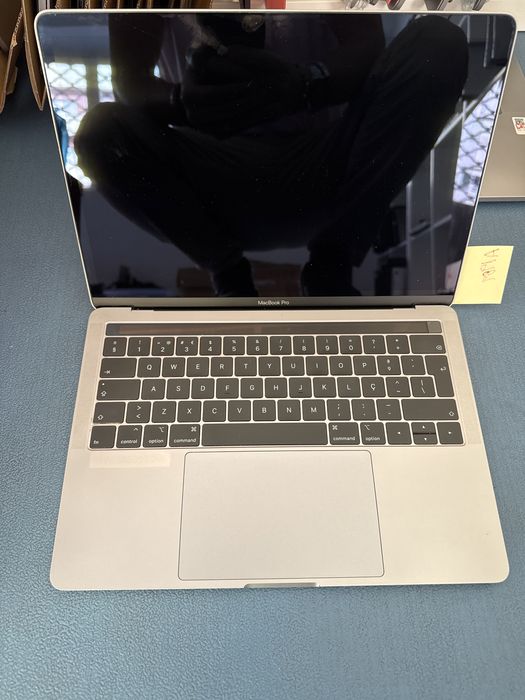 A1989 macbook pro