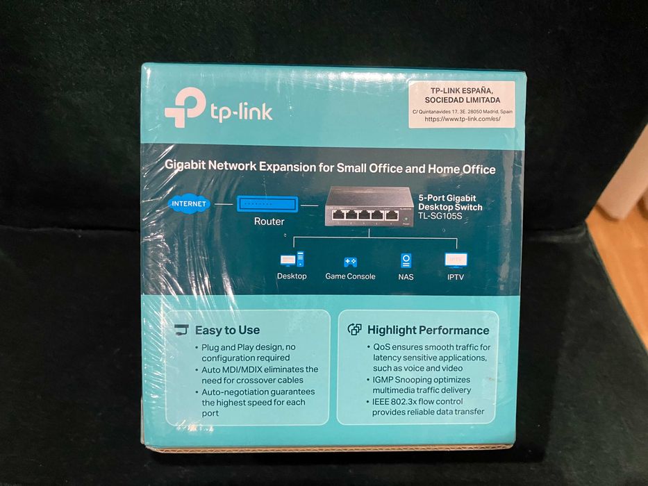 TP-Link TL-SG105S 5-Port Gigabit Desktop Switch