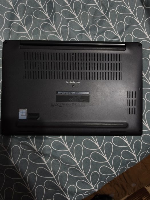 Dell latitude 7300, i5 8365, Samsung 256gb