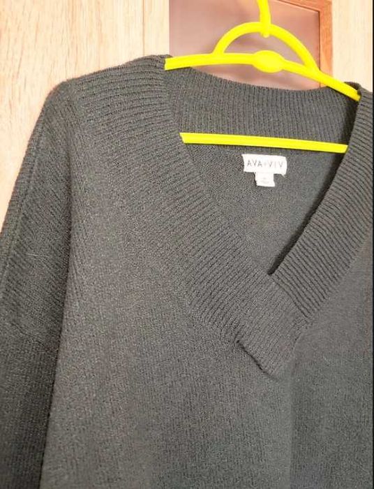 324. Ciemno zielony prosty sweter dekolt V rozmiar 2XL
