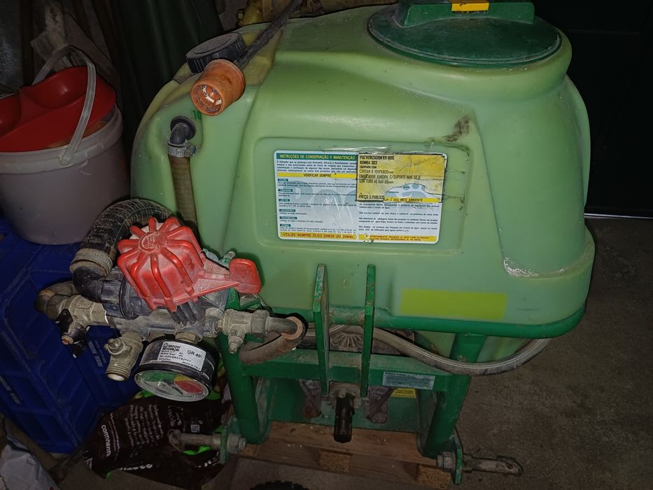 Pulverizador rocha 100litros