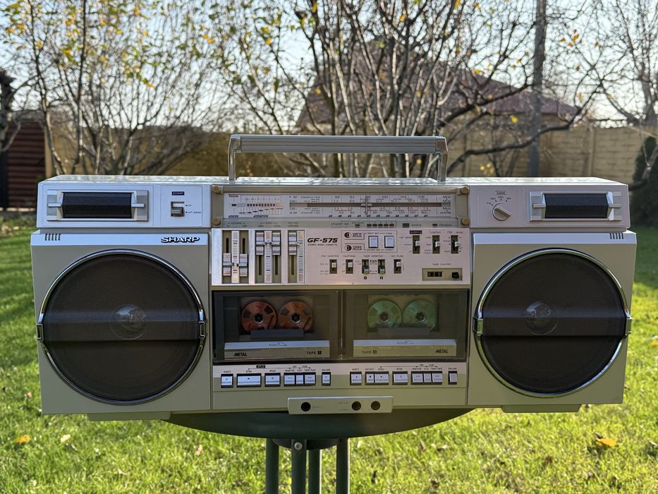 Продам магнитолу Sharp GF-575Z