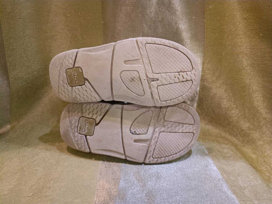 Детские кожаные балетки Clarks
