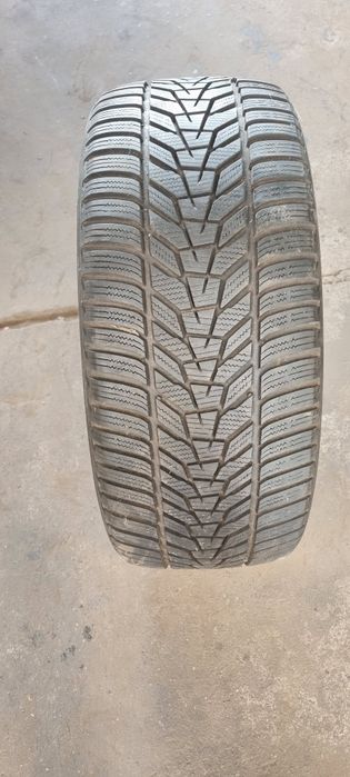 Opony  zimowe 255/40R20