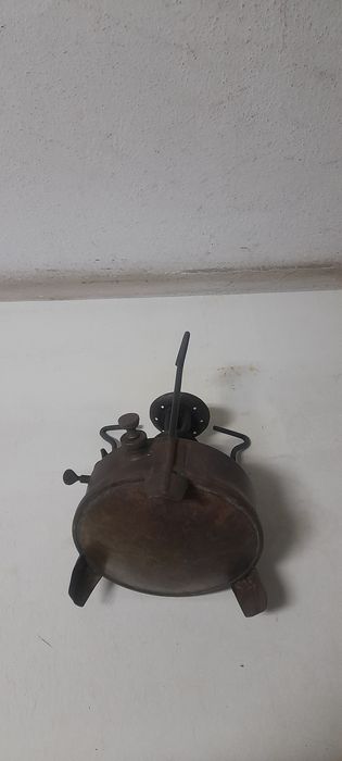 Antiga Makina a petróleo que servia para cosinhar