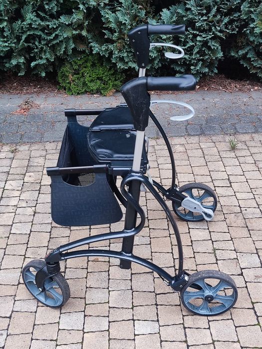 Chodzik, balkonik, rollator