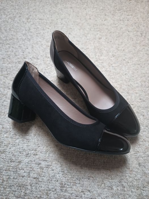 NOWE czarne czółenka r. 38