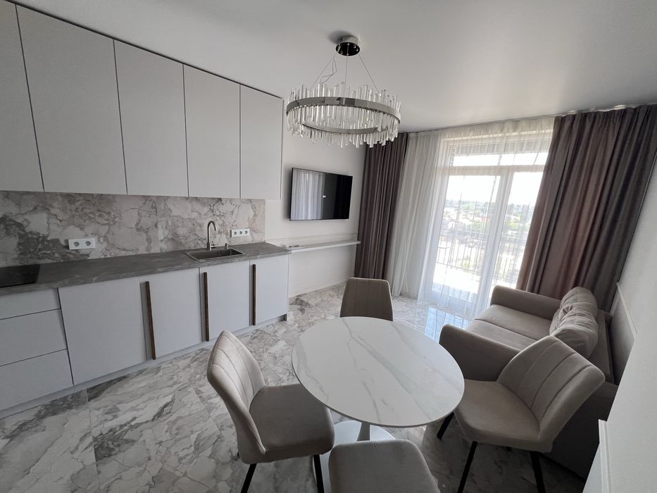 Продаж гарноі 2кім квартири поряд з парком