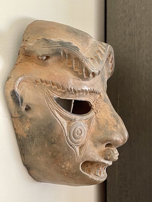 Máscara antiga em terracota Sul Americana
