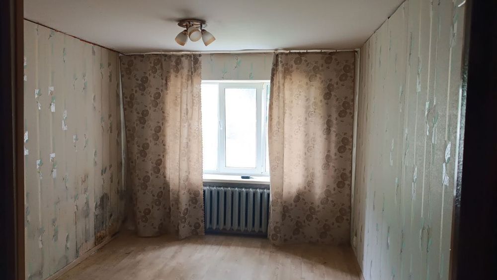 Продам гостинку, 13 кв.м.,  хтз