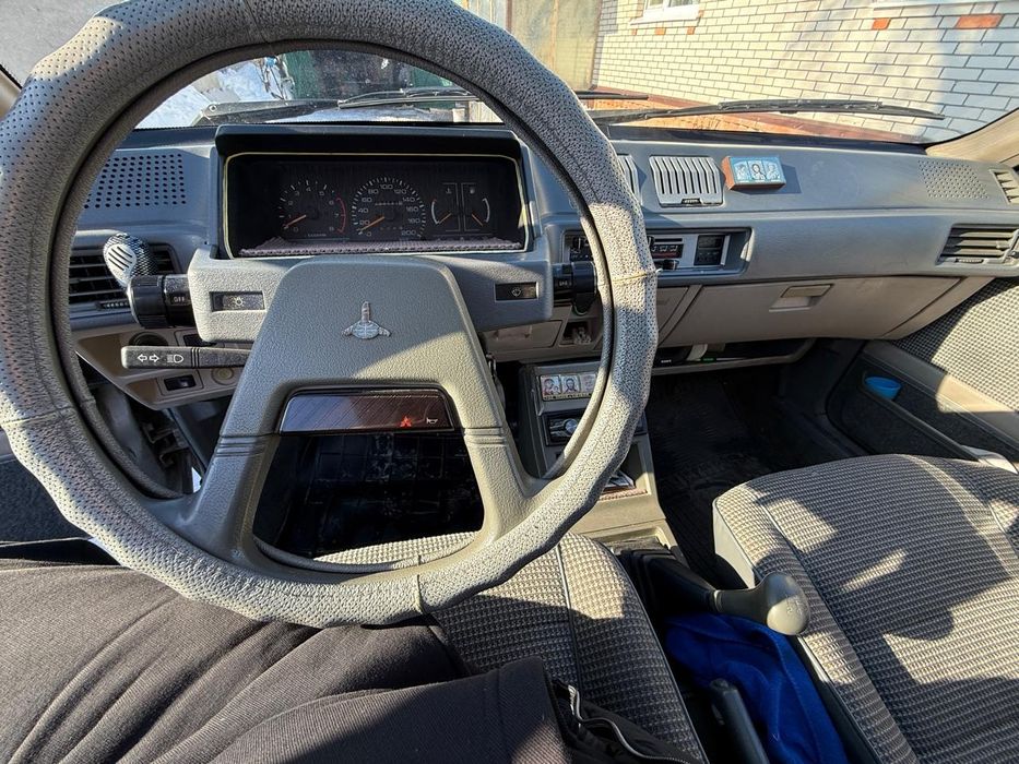 Продам Mitsubishi Colt 1984 p