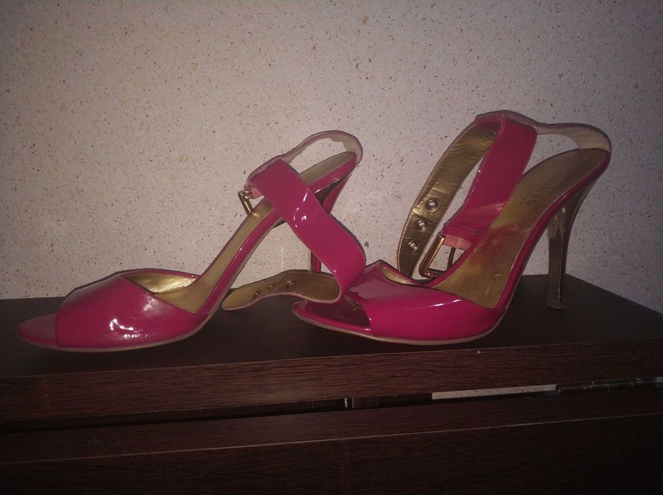 Szpilki, buty na obcasie rozm.38