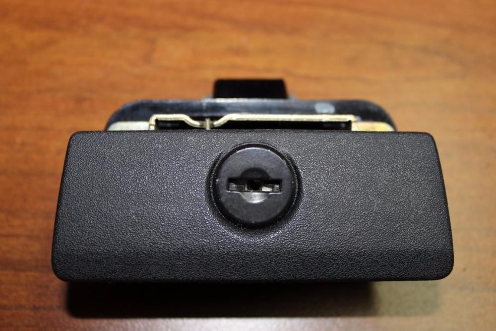 BMW E24 Części Wnętrza OBC Checkpanel Manetka Nawiew Klamka Części BMA