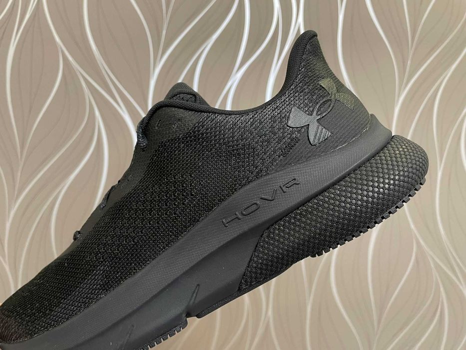 Кросівки Under Armour Turbulence ОРИГІНАЛ розмір 46EUR або 30 см