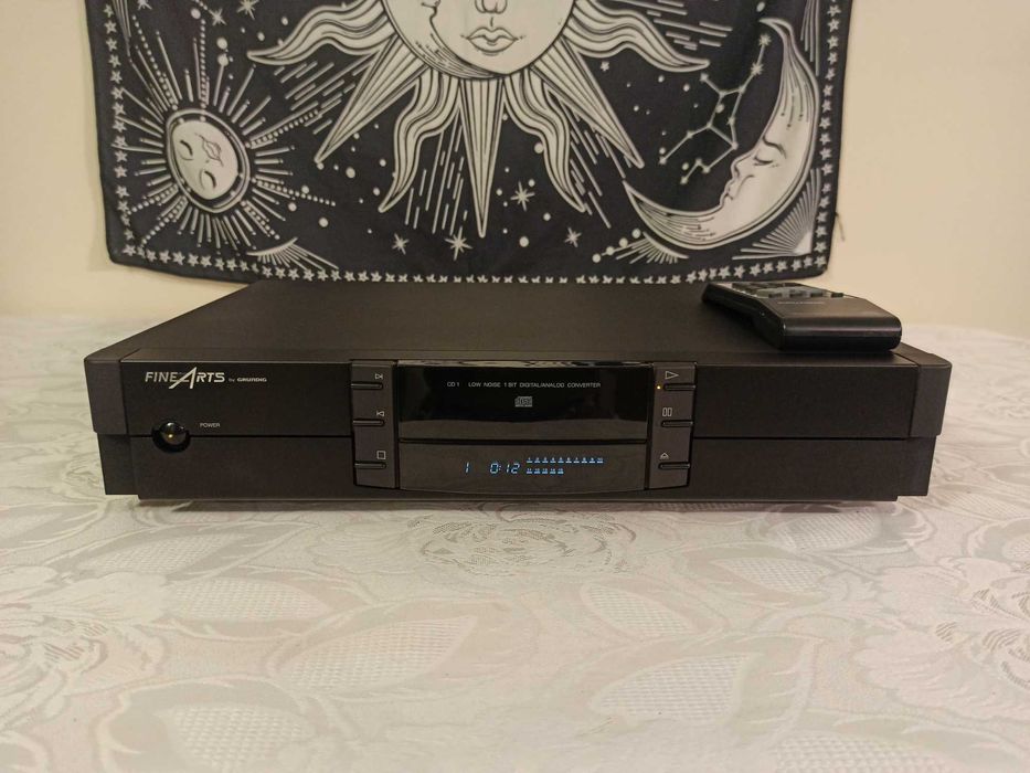 Odtwarzacz CD Grundig FineArts CD1 z pilotem