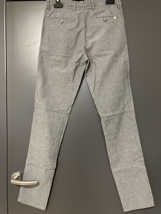 Massimo Dutti szare spodnie prążek, slim fit, r. 38