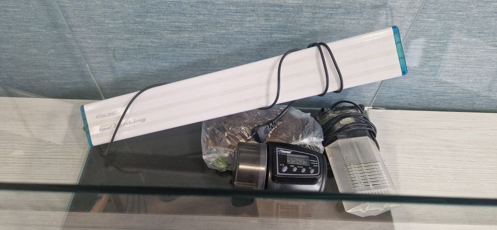 Акваріум 60 літрів.