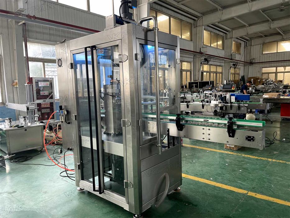 Máquina de enchimento, Máquina de enchimento de líquidos / pastas