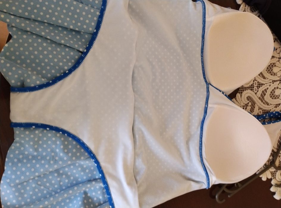 Купальники,чашка D