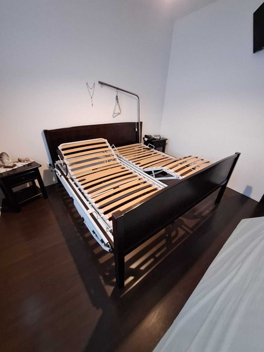 Cama de casal articulada com colchões independentes