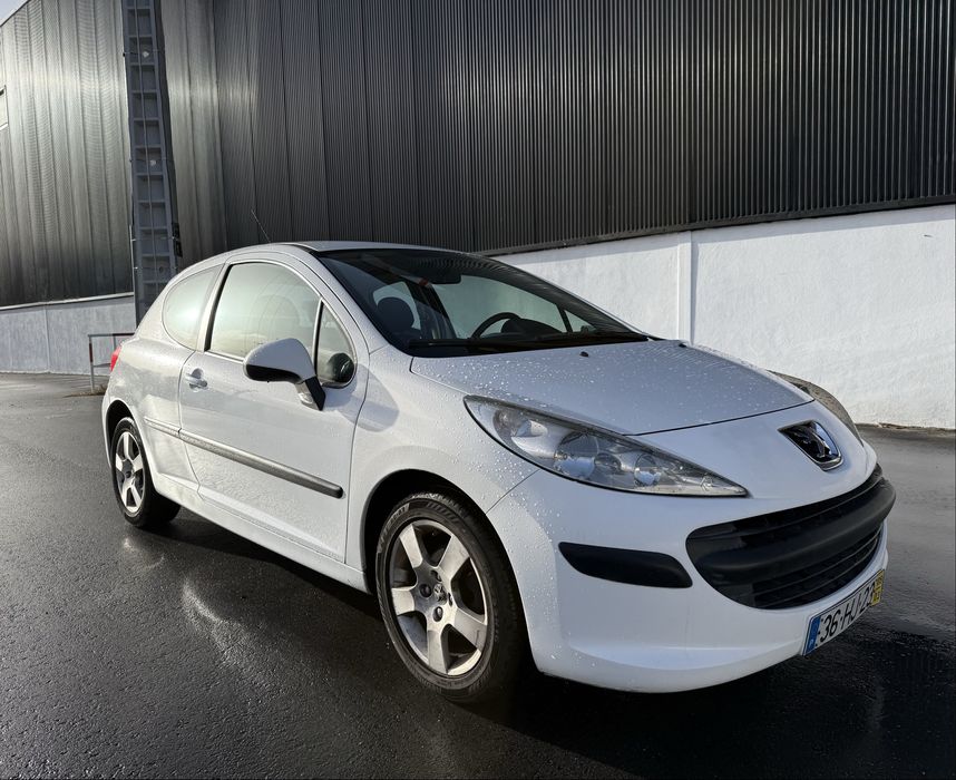 Peugeot 207 1.4 Hdi 5 lugares