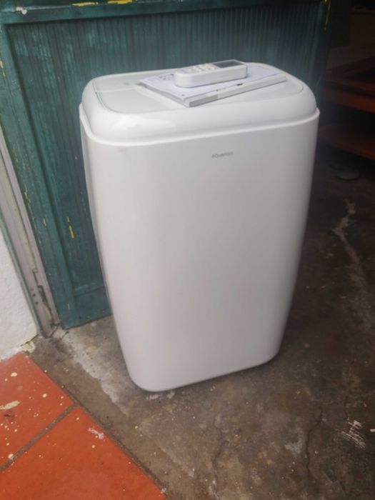 Ar condicionado portátil Equation Cool&Heat12K 12K BTU Frio/Quente