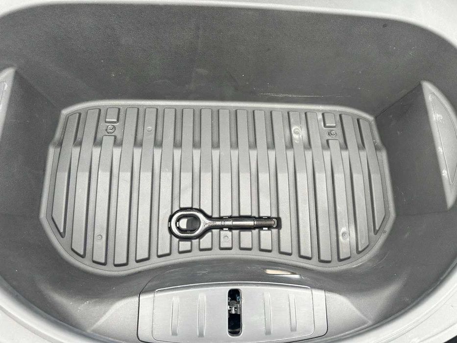 продам Tesla 3 2023