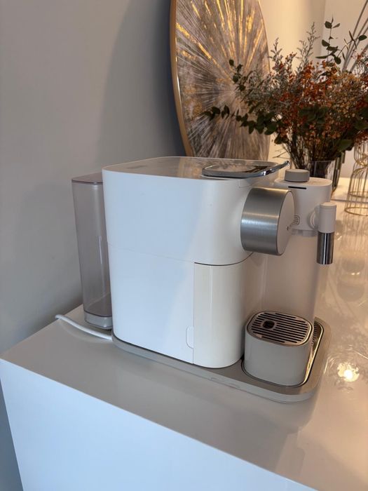 Máquina Café Delonghi gran lattissima