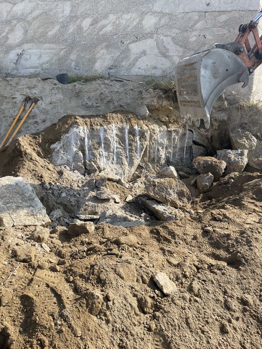 Partir pedra demoliçao de rocha