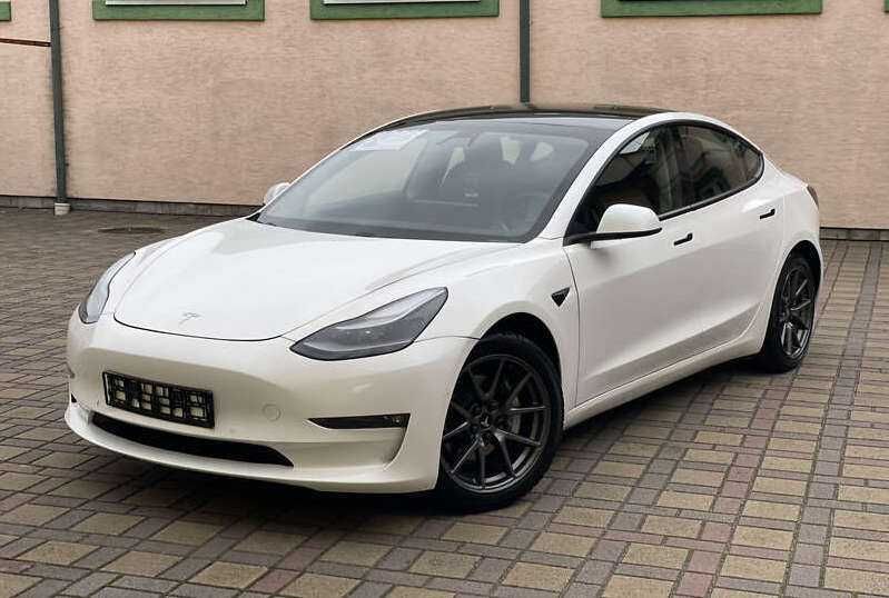 Tesla model 3 Long Range dual motor 2021