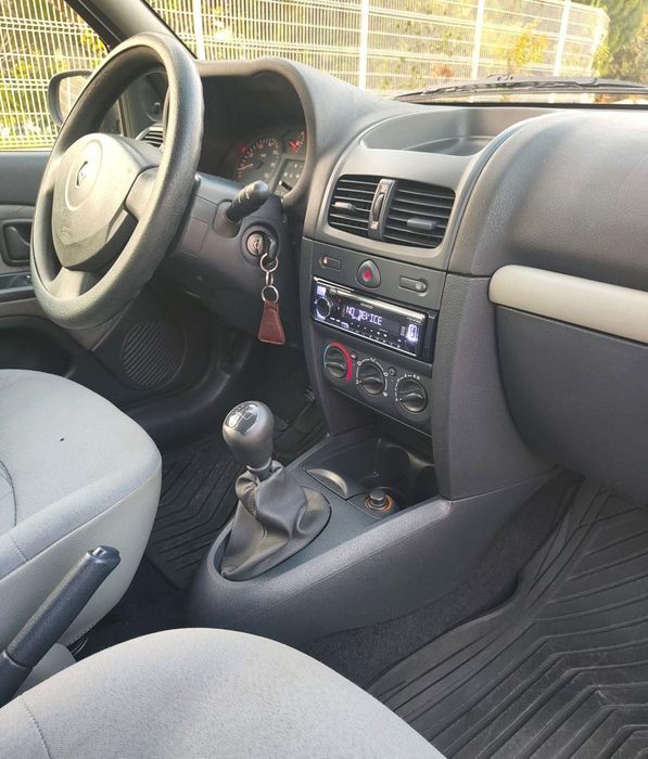 Renault Clio Comercial 1.5 dCi 1 Dono – 225.500 km – Histórico Completo (+3000€ Gasto em Oficina)
