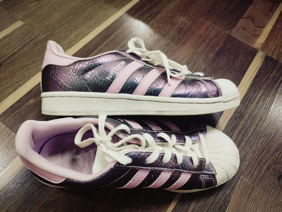 Жіночі кросівки "Adidas Superstar"