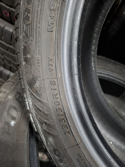 Продам зимові шини 235/50r18