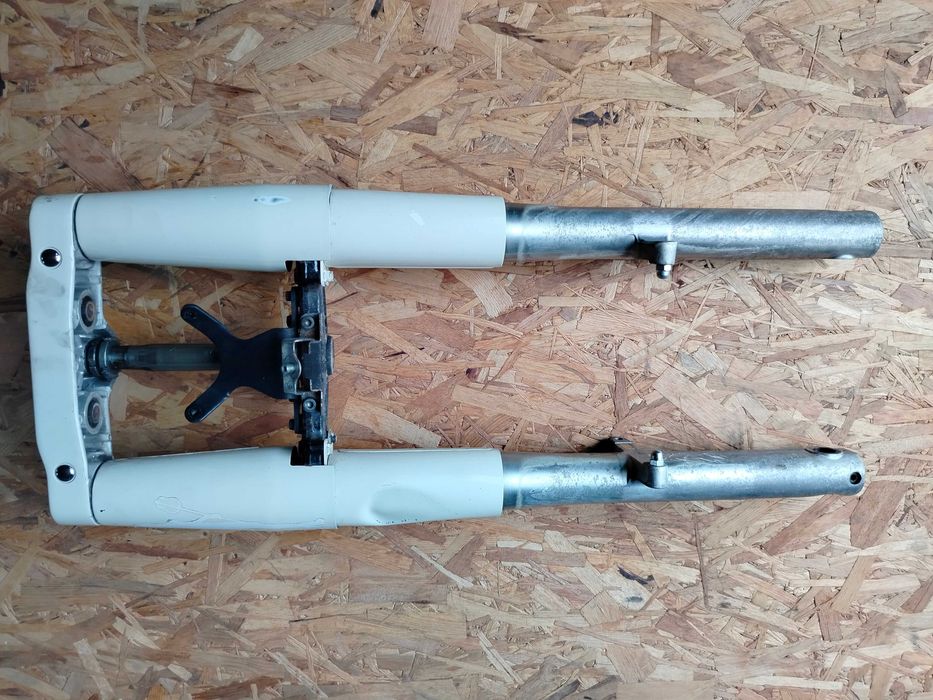 Yamaha xv 1600 Wild Star, Road Star zawieszenie przód lagi półki