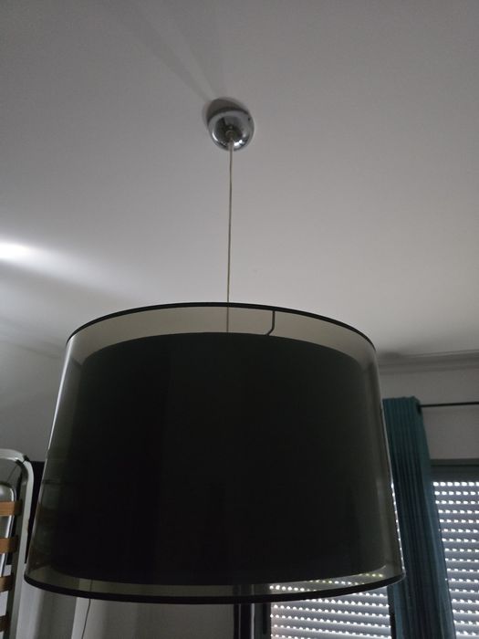 Candeeiro preto usado