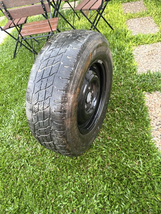 Pneu pirelli scorpion com jante R16 em bom estado