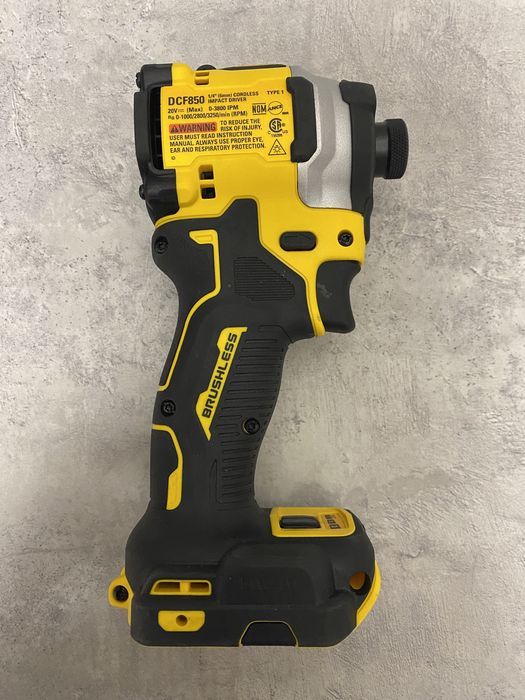 DeWALT DCF850 найкомпактніший Імпакт на 3-швидкості збірка для США