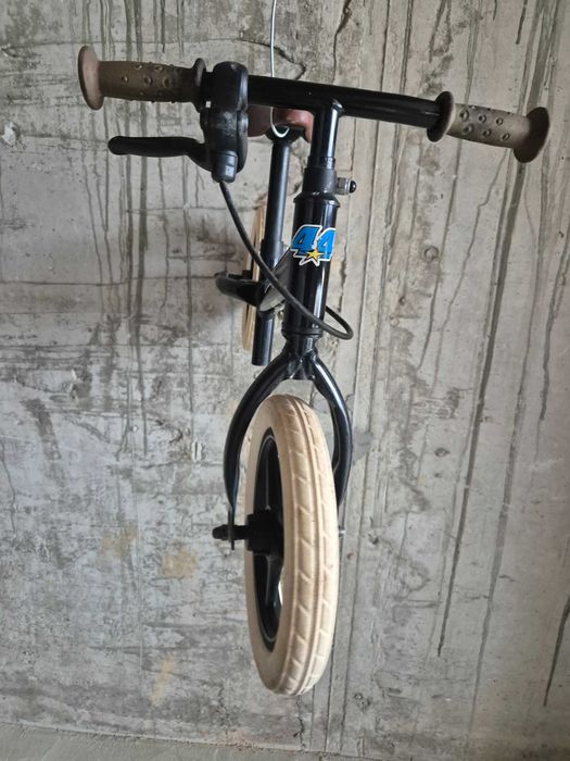 bicicleta de aprendizagem criança