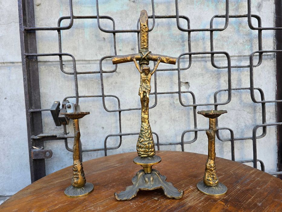 Stary zestaw kolędowy krzyż i lichtarze brąz