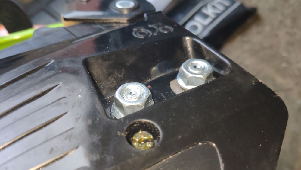 Бензопила STROMO SC3900 метал