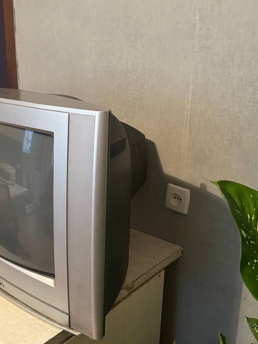 Продам рабочий телевизор
