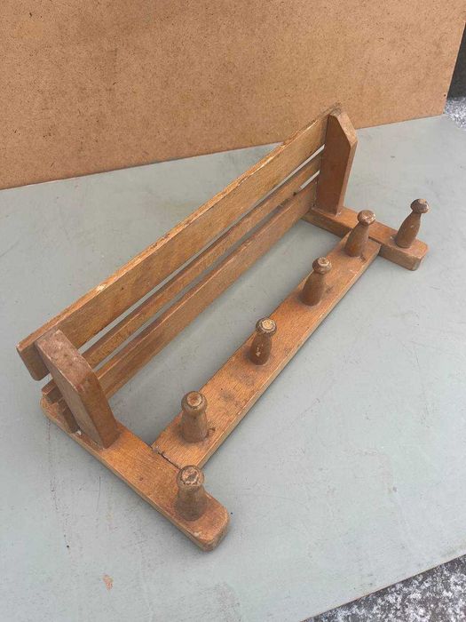 Вешалка деревянная