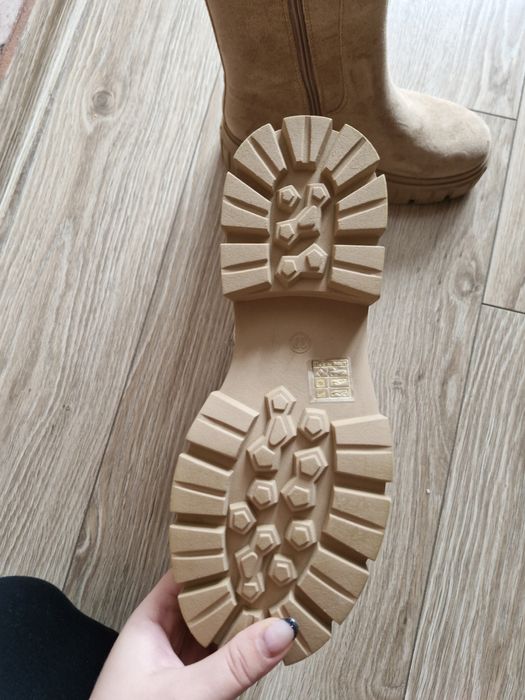 Nowe botki damskie 37