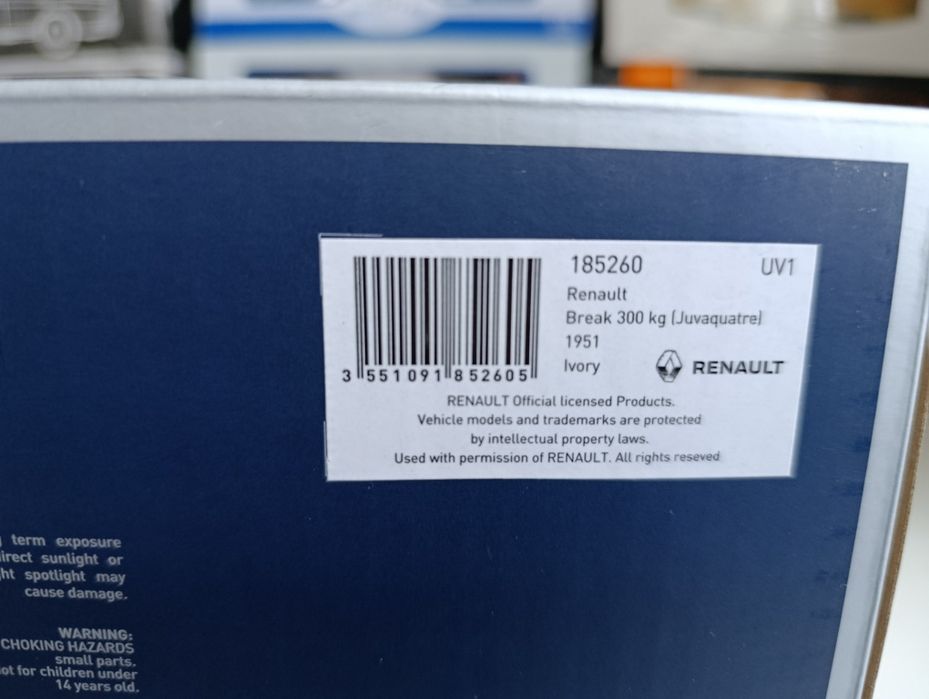 Модель 1/18 Renault