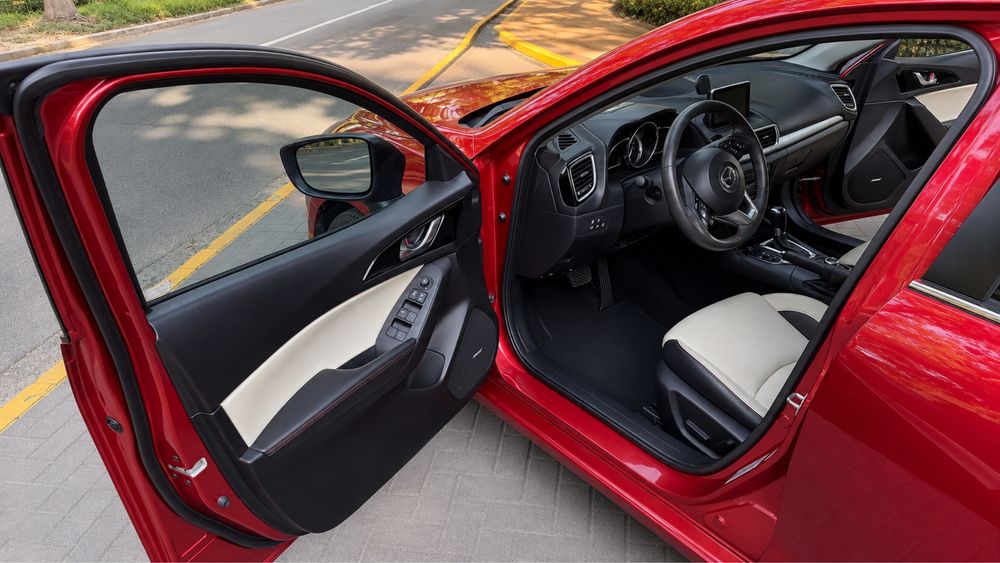 Mazda 3 Grand Touring