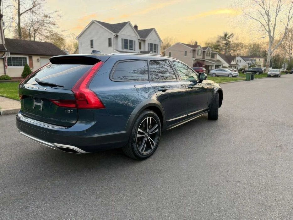 Volvo V90      2018