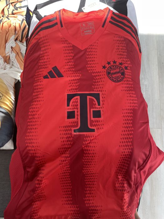 Varias camisolas futebol